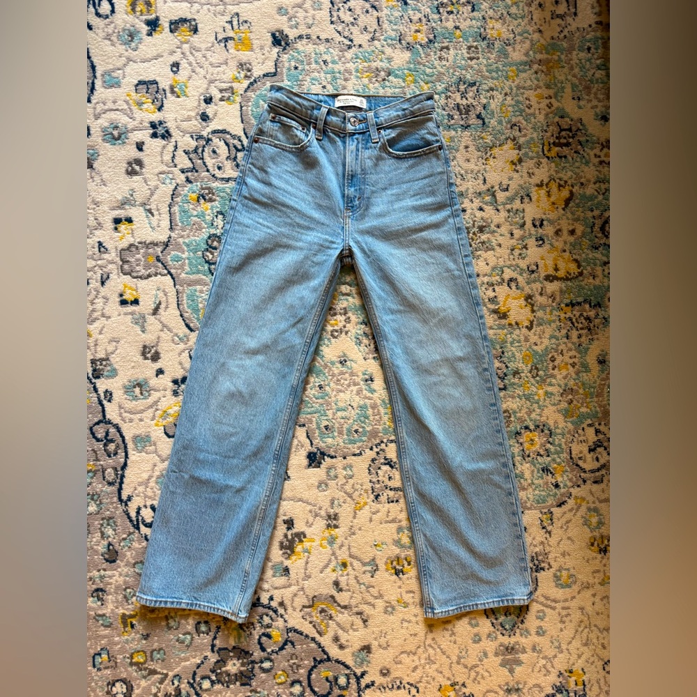 Abercrombie 90’s Striaght Leg Jeans